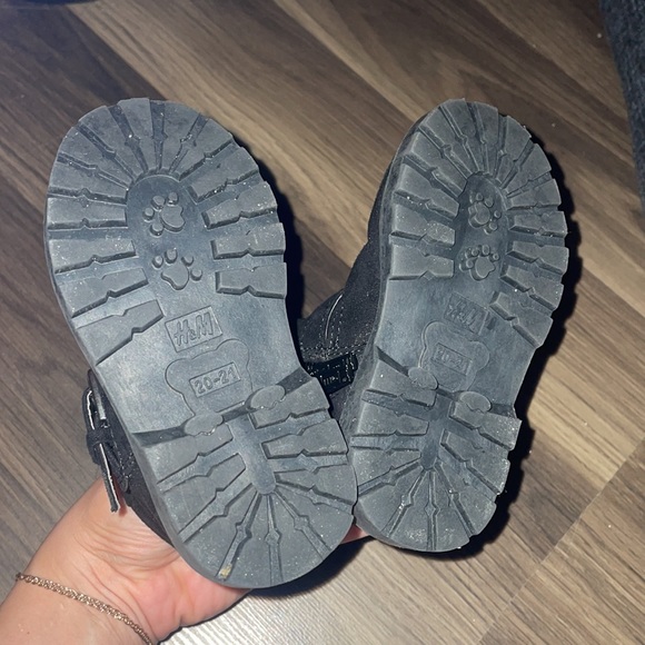 H&M toddler Boots SZ 4-5 - Picture 3 of 3
